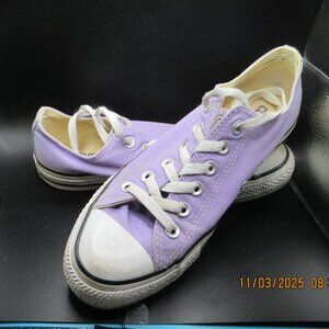 CONVERSE ALL STARS~PURPLE COLOR~ UNISEX~WOMEN'S SIZE 8